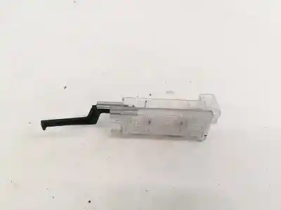 Peça sobressalente para automóvel em segunda mão Luz Da Chapa De Matrícula por RENAULT LAGUNA III 1.5 dCi Diesel Referências OEM IAM 8200024033  