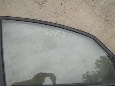 Peça sobressalente para automóvel em segunda mão vidro dianteiro direito por toyota corolla (e11) 2.0 d-4d linea sol referências oem iam 
