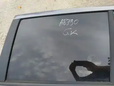 Peça sobressalente para automóvel em segunda mão vidro traseiro esquerdo por opel zafira b 1.9 cdti referências oem iam 