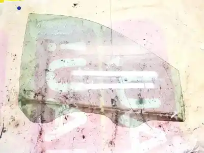 Peça sobressalente para automóvel em segunda mão vidro dianteiro direito por kia carnival 2.9 crdi cat referências oem iam 