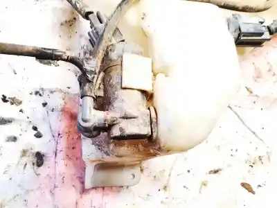 Pezzo di ricambio per auto di seconda mano pompa pulita per volvo v50 (545) 2.0 d riferimenti oem iam 