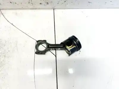 Second-hand car spare part piston for renault scenic, i 1999.09 - 2003.06 facelift 1.9 dci rx4 75kw f9q 1999.09 - 2003.06 oem iam references 