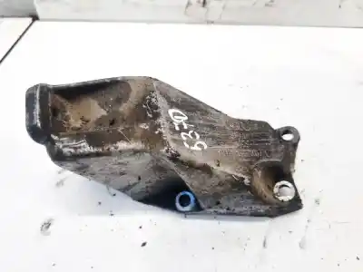 Second-hand car spare part engine support for volkswagen passat variant (3b5) 1.9 tdi oem iam references 8d0199307l  