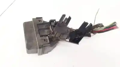 Pezzo di ricambio per auto di seconda mano scatola relè/fusibili per opel insignia a (g09) 2.0 cdti (68) riferimenti oem iam 13265980
