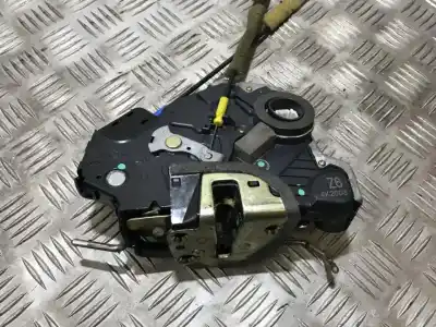 Pezzo di ricambio per auto di seconda mano serratura porta anteriore destra per toyota corolla verso (r1) 2.0 d-4d luna riferimenti oem iam 