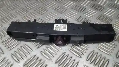 Second-hand car spare part hazard warning lights for opel zafira b 1.6 16v oem iam references 13100105
