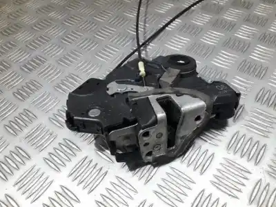 Second-hand car spare part front right door lock for toyota verso 2.0 d-4d cat oem iam references a046693