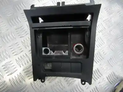 Gebrauchtes Autoersatzteil Aschenbecher zum VOLKSWAGEN GOLF V PLUS (5M1)  OEM-IAM-Referenzen 1K0857961  