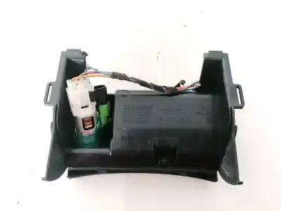 Автозапчастина б/у попільничка для volkswagen passat variant (3b5) 1.8 посилання на oem iam 3b0857961  