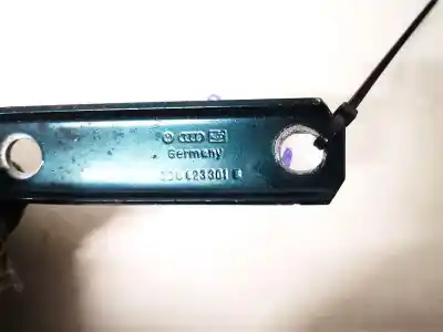 Автозапчастина б/у петля капота для audi a4 avant (b5) 1.8 посилання на oem iam 8d0823301b  