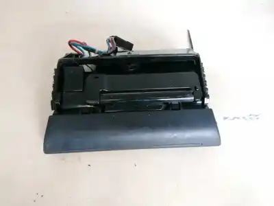 Автозапчастина б/у попільничка для audi a6, c5 2001.08 - 2005.01 facelift 2.5 tdi quattro 132kw 2000.02 - 2005.01 посилання на oem iam 4b0857951