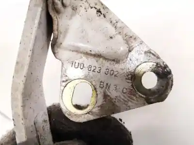 Автозапчастина б/у петля капота для skoda octavia combi (1u5) 1.9 tdi посилання на oem iam 1u0823302   Автозапчастина б/у петля капота для skoda octavia combi (1u5) 1.9 tdi посилання на oem iam 1u0823302