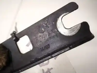 Автозапчасти б/у петля капота за volkswagen jetta (1k2) 2.0 tdi ссылки oem iam   