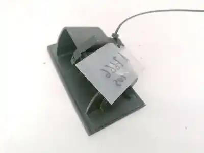 Pezzo di ricambio per auto di seconda mano portacenere per volkswagen passat b6 variant (3c5) 2.0 fsi riferimenti oem iam 318250200  31825-0200 Pezzo di ricambio per auto di seconda mano portacenere per volkswagen passat b6 variant (3c5) 2.0 fsi riferimenti oem iam 318250200  31825-0200