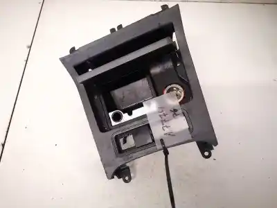Gebrauchtes Autoersatzteil Aschenbecher zum VOLKSWAGEN JETTA (1K2)  OEM-IAM-Referenzen 1K0857961  