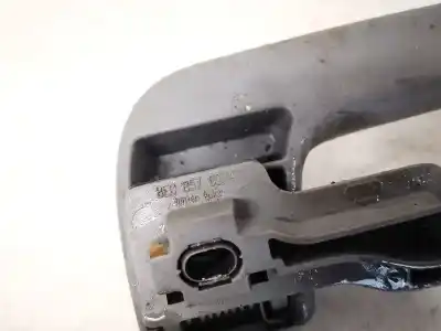 Автозапчастина б/у ручка стеля для audi a4 avant (8e) 2.4 посилання на oem iam 8e0857607a  