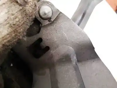 Second-hand car spare part bonnet hinge for mazda 3 lim. (bl) 1.6 cd diesel cat oem iam references   