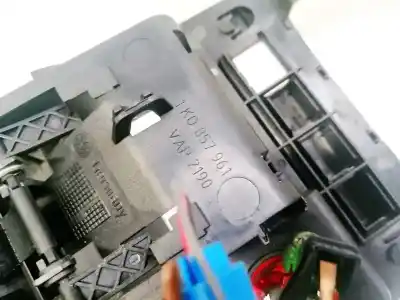 Автозапчастина б/у попільничка для volkswagen golf v variant (1k5) 1.9 tdi посилання на oem iam 1k0857961  