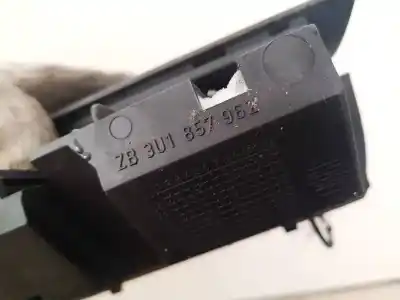 Second-hand car spare part ashtray for skoda superb (3u4) 2.5 v6 tdi cat (aym) oem iam references 3u1857962  