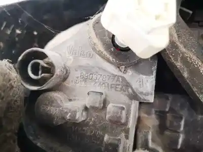 Автозапчасти б/у правый задний фонарь за opel corsa c 1.2 16v cat (z 12 xep / lb4) ссылки oem iam 89392996  89037877a