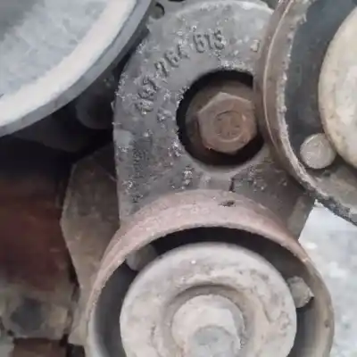 Peça sobressalente para automóvel em segunda mão esticador de correia por opel meriva b 1.7 16v cdti referências oem iam 093264513