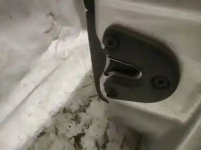 Peça sobressalente para automóvel em segunda mão fechadura da porta dianteira direita por opel meriva b 1.7 16v cdti referências oem iam 