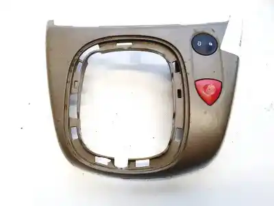 Second-hand car spare part hazard warning lights for renault scenic ii 1.6 16v oem iam references 8200095493