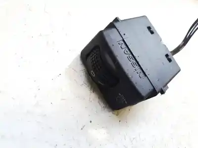 Pezzo di ricambio per auto di seconda mano controllo della luce per nissan note (e11e) 1.5 dci turbodiesel cat riferimenti oem iam 251909u00a  
