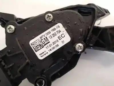 Second-hand car spare part accelerator pedal for opel astra j lim. 1.7 16v cdti oem iam references 13252704  6pv009765-15