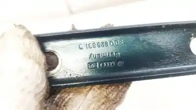 Автозапчастина б/у петля капота для audi a4 avant (b5) 1.8 посилання на oem iam 8d0823301b  