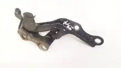 Pièce détachée automobile d'occasion charnière de capot pour toyota corolla verso (r1) 2.2 d-4d sport références oem iam 