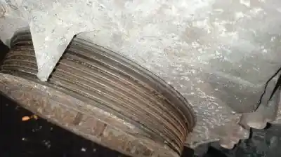 Peça sobressalente para automóvel em segunda mão polia do virabrequim por nissan note (e11e) 1.6 16v cat referências oem iam   