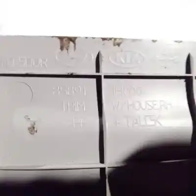 Pezzo di ricambio per auto di seconda mano plastica per kia ceed (ed) 1.6 crdi 115 riferimenti oem iam 858911h000  85891-1h000