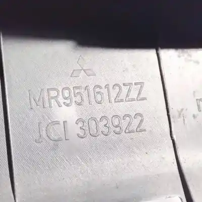 Pezzo di ricambio per auto di seconda mano plastiche per mitsubishi colt cz3 berl. 5 (z30a) 1.3 (z35a. z33a. z34a) riferimenti oem iam mr951612zz  jci303922