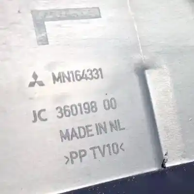 Pezzo di ricambio per auto di seconda mano plastiche per mitsubishi colt cz3 berl. 5 (z30a) 1.3 (z35a. z33a. z34a) riferimenti oem iam mn164331  jc36019800