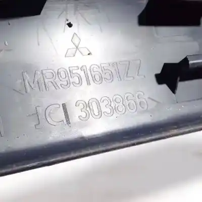 Автозапчастина б/у пластика для mitsubishi colt cz3 berl. 5 (z30a) 1.3 (z35a. z33a. z34a) посилання на oem iam mr951651zz  jci303866