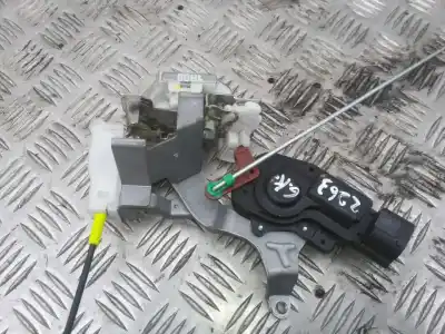 Peça sobressalente para automóvel em segunda mão fechadura da porta traseira esquerda por citroen c1 1.0 cat (384f) referências oem iam 