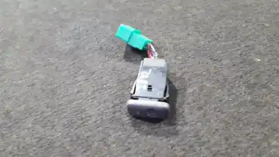 Peça sobressalente para automóvel em segunda mão trocar por kia carnival 2.9 turbodiesel cat referências oem iam 