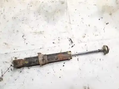 Second-hand car spare part right rear shock absorber for toyota corolla (e11) 2.0 d-4d linea sol oem iam references 4853013070