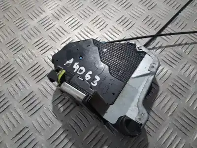 Second-hand car spare part left front door lock for toyota verso 2.0 d-4d cat oem iam references 1c113