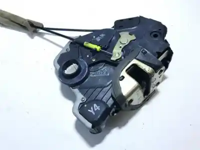 Peça sobressalente para automóvel em segunda mão fechadura da porta dianteira esquerda por toyota corolla (e12) 2.0 d-4d sol berlina referências oem iam 