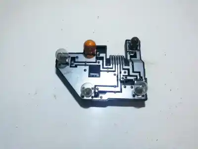 Pezzo di ricambio per auto di seconda mano portalampada per opel vectra b caravan 2.0 dti riferimenti oem iam 90568049