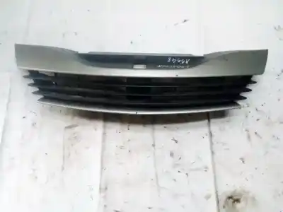Pezzo di ricambio per auto di seconda mano griglia anteriore per renault laguna ii (bg0) 1.9 dci diesel riferimenti oem iam 8200012581
