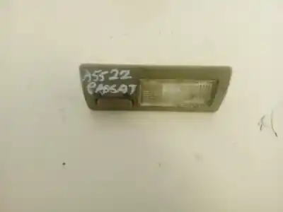 Pezzo di ricambio per auto di seconda mano LUCE INTERNA per VOLKSWAGEN PASSAT VARIANT (3A5)  Riferimenti OEM IAM 3A0947303  