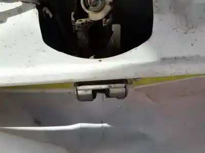 Автозапчасти б/у замок багажника/ворот за TOYOTA YARIS (NCP1/NLP1/SCP1) 1.0 CAT ссылки OEM IAM   