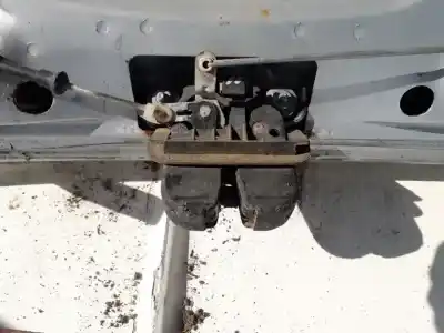 Автозапчасти б/у замок багажника/ворот за audi a6, c5 1997.01 - 2001.08 2.8 30v 142kw 1997.05 - 1999.07 ссылки oem iam   