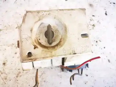 Автозапчасти б/у подставка для лампы за audi 80 avant 1.9 tdi ссылки oem iam 29632201