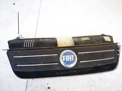 Tweedehands auto-onderdeel voorgrill voor fiat idea (135) 1.9 multijet active plus oem iam-referenties 735357980