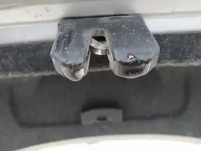 Автозапчастина б/у замок багажника / ворот для audi a4 avant (b5) 1.8 посилання на oem iam   