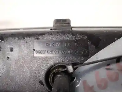 Pezzo di ricambio per auto di seconda mano specchio interno per kia sorento 2.5 crdi ex riferimenti oem iam e4022143  